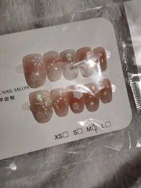 Size Medium Press On Nails